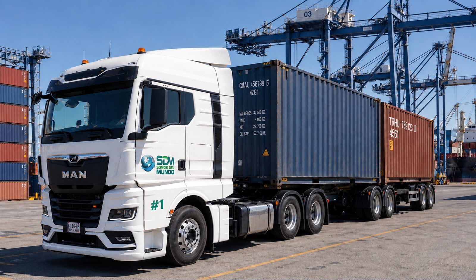 Tractocamión SDM con contenedores